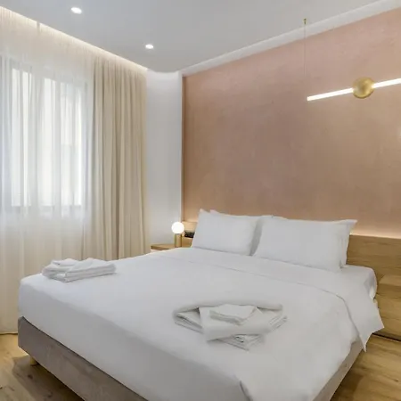 Acropolis Magenta Luxury