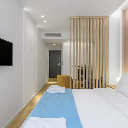 Acropolis Magenta Luxury
