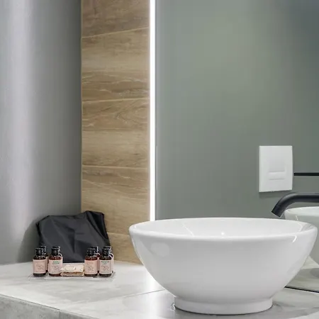 Acropolis Magenta Luxury 4* Athen