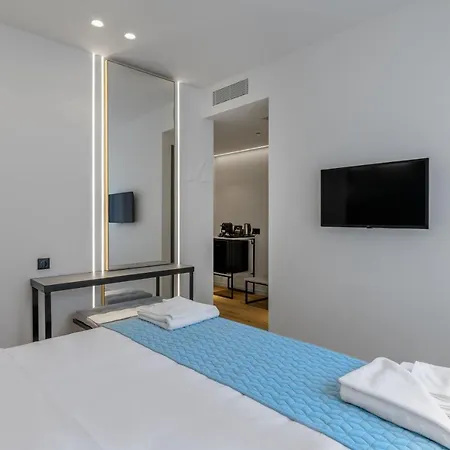 Acropolis Magenta Luxury 4*